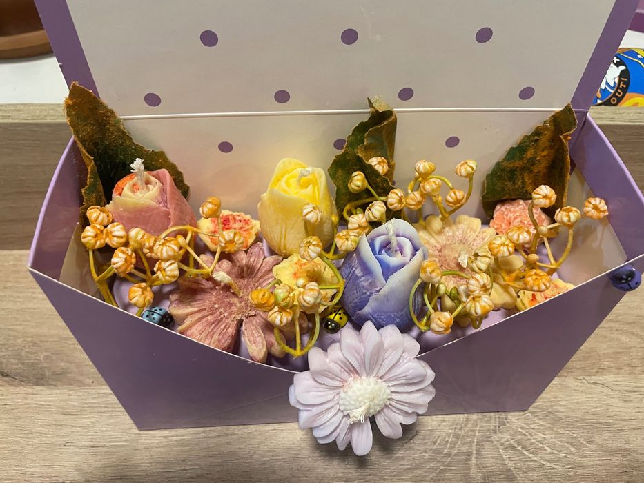 Букет от соеви свещи