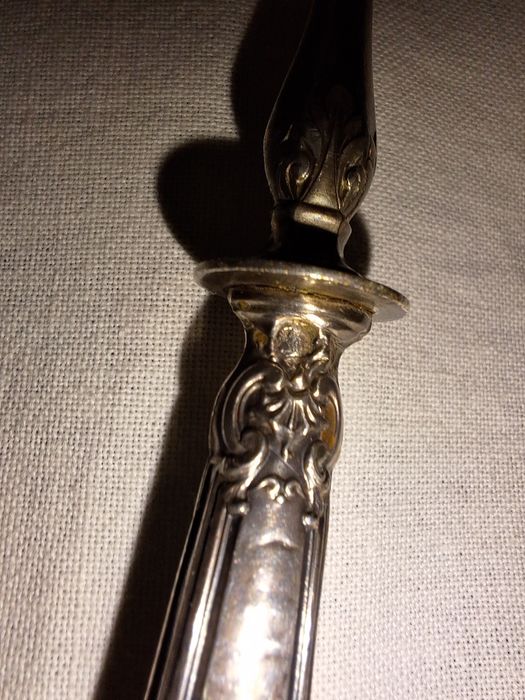 Старинна френска решетъчна лъжица за сервиране със сребърна дръжка