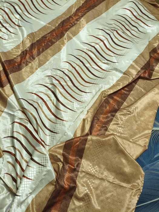 Шторы. Плотный материал.