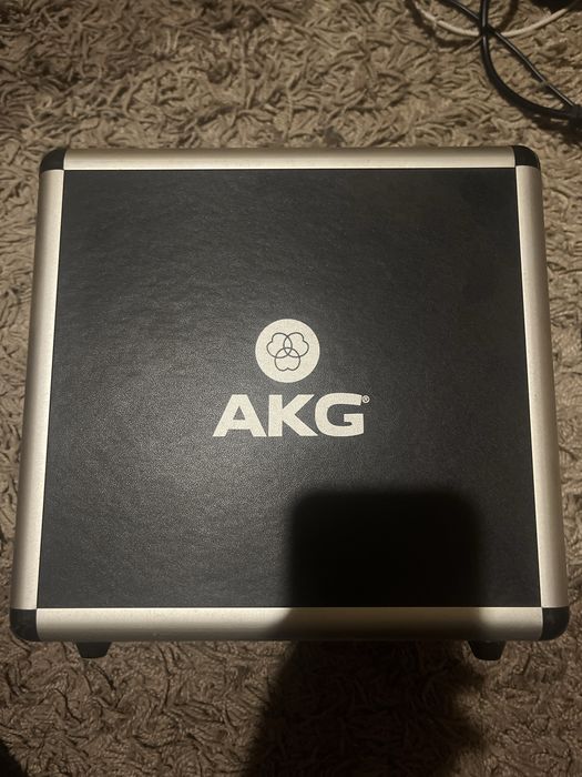 Микрофон AKG P420 черный