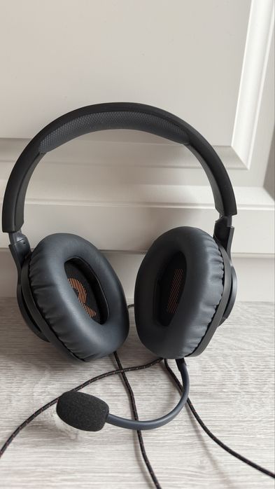 Casti cu fir JBL