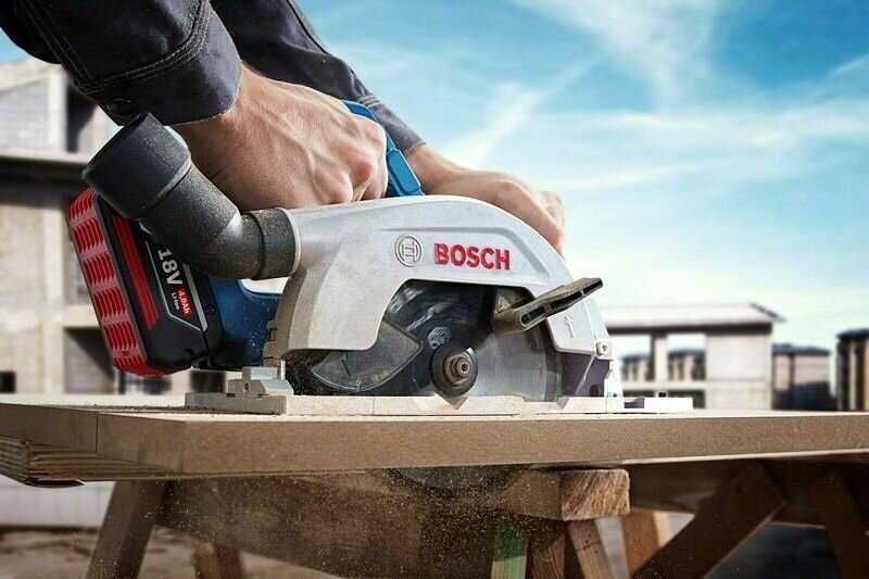 Акумулаторен циркуляр Bosch GKS 185-LI , 18 V, 165 мм, без батерия и зарядно устройство