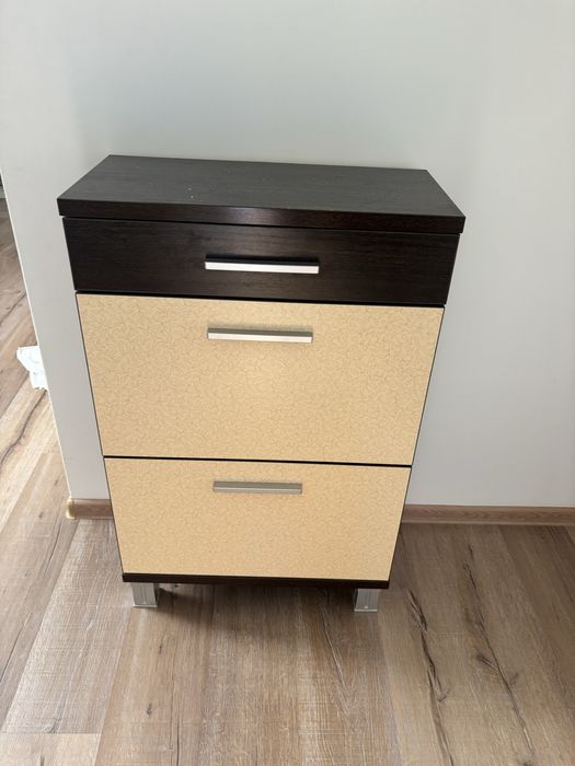 Продам шкаф для обуви