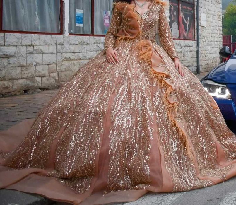 Годежна рокля...