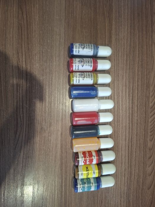 Продаю красители не пищевые