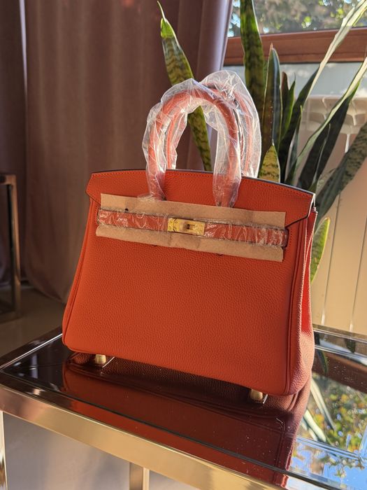Geantă Hermès Birkin portocalie cu charm – nouă