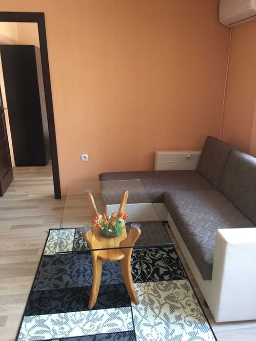 Дава се под наем Двустаен апартамент в Пловдив, Център - 60 кв.м за 350 € - Снимка #2