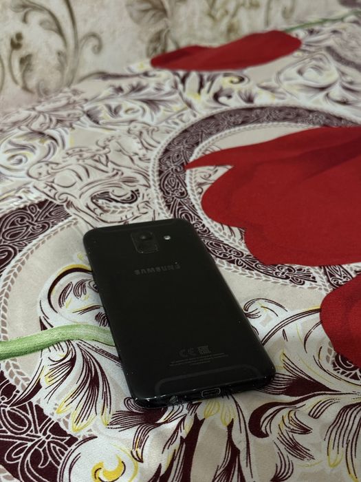 Продам телефон samsung a6