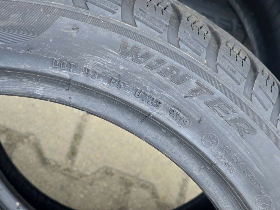 215 45 16 Pirelli 2 бр.