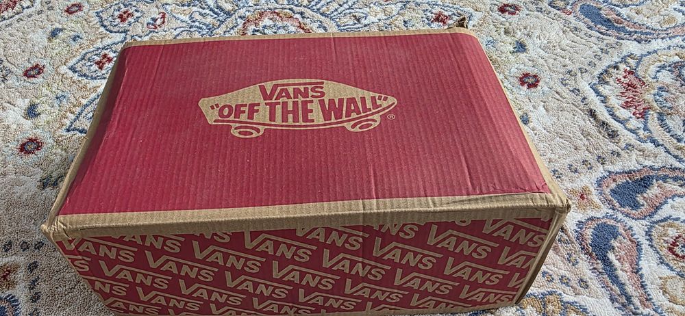 Кроссовки Vans. На подростка.