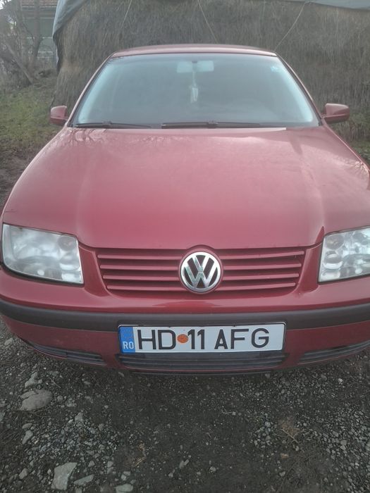 Vând Bora 1.9 tdi