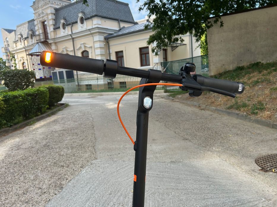 Trotineta Electrica Segway Ninebot F2 Pro