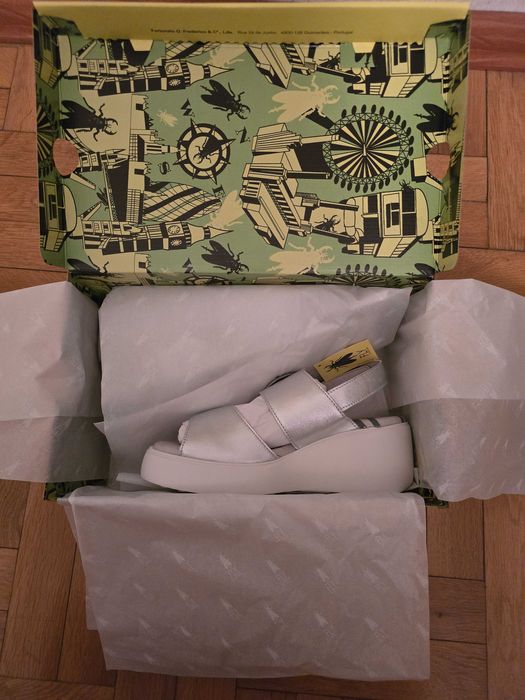 Сандали Fly London, естествена кожа