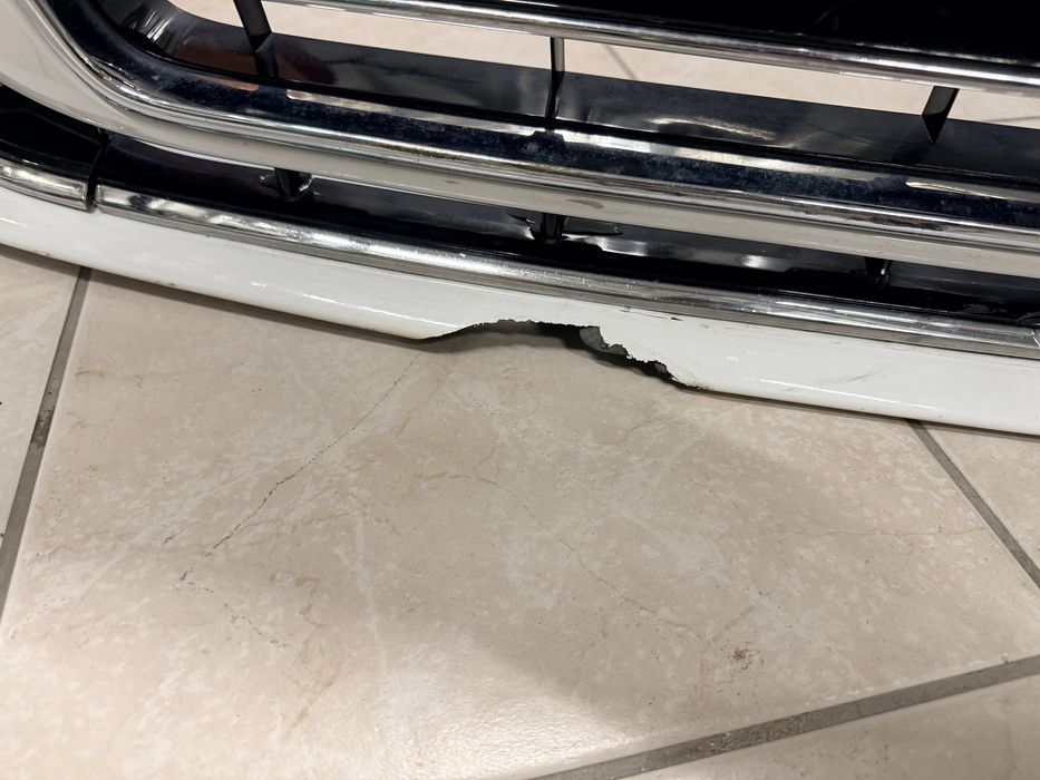 Bara fata  far xenon spoiler grila radiator a6 c7 facelift Audi