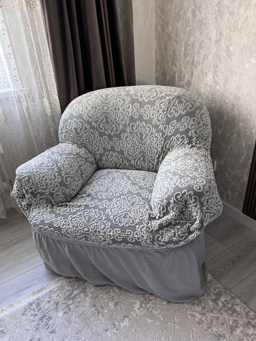 Диван, мини диван, кресло. В подарок чехлы.