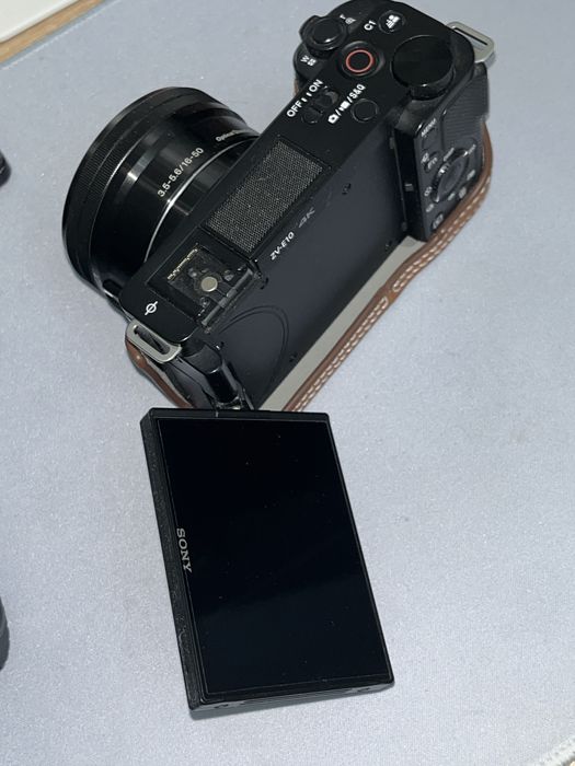 Sony zv-e10.
