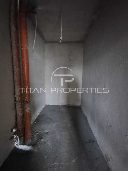 Двуетажна къща в Коматево