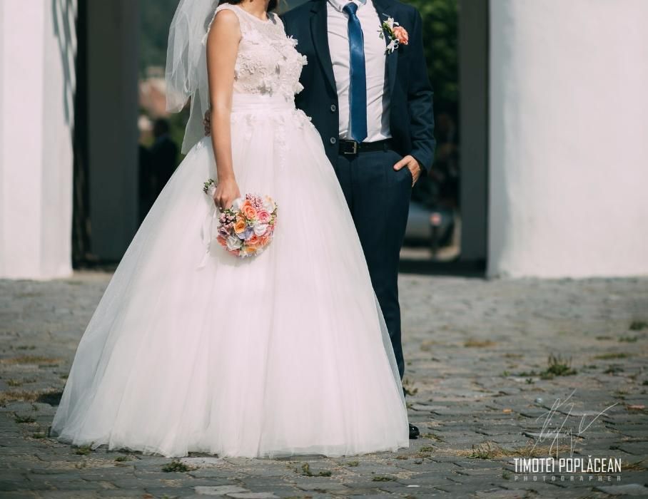 OCAZIE, IEFTIN Vand Rochie SUPERBA de mireasa colectia MIRANDI