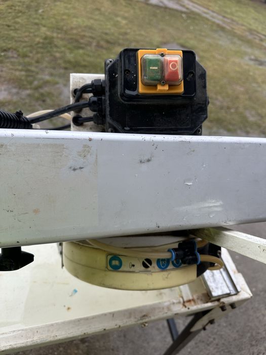 Masina de taita gresie