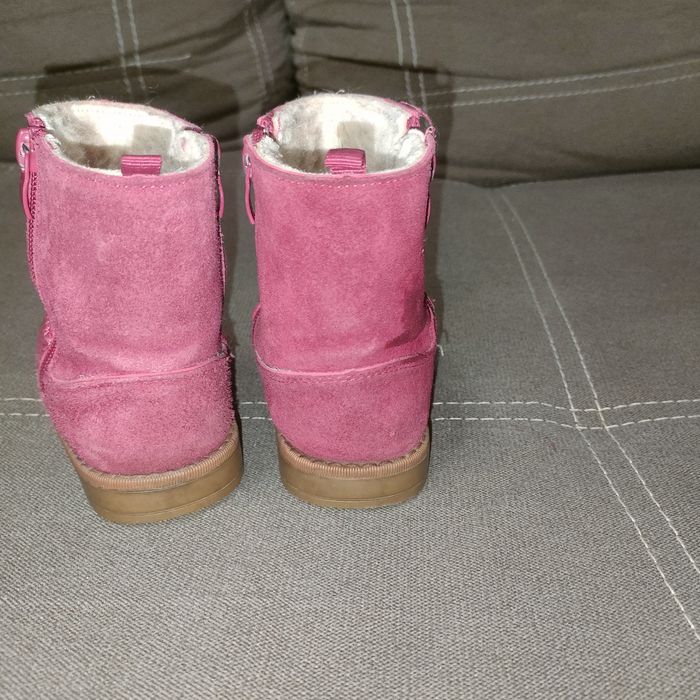 Продам уги Tombi