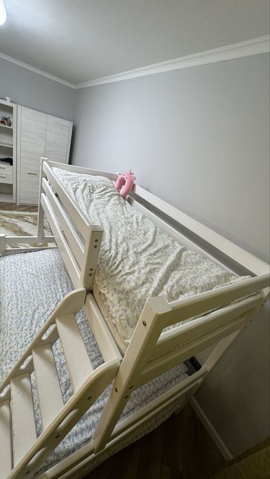 Двухъярусный кровать