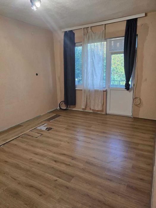 Продавам къща в с. Горно Сахране