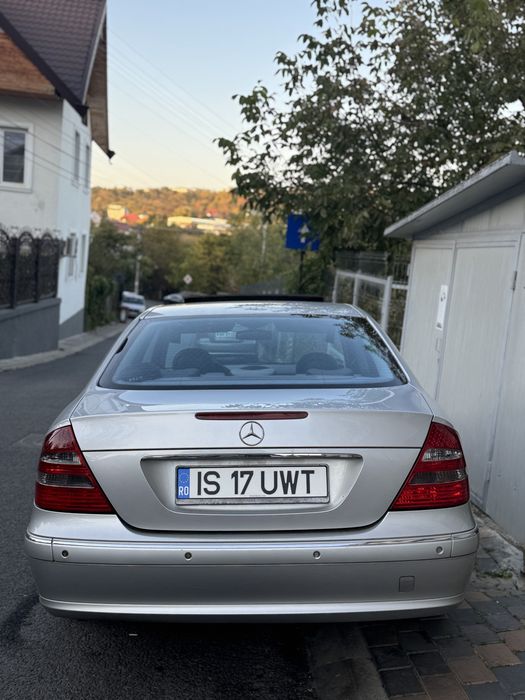 Mercedes e class w211