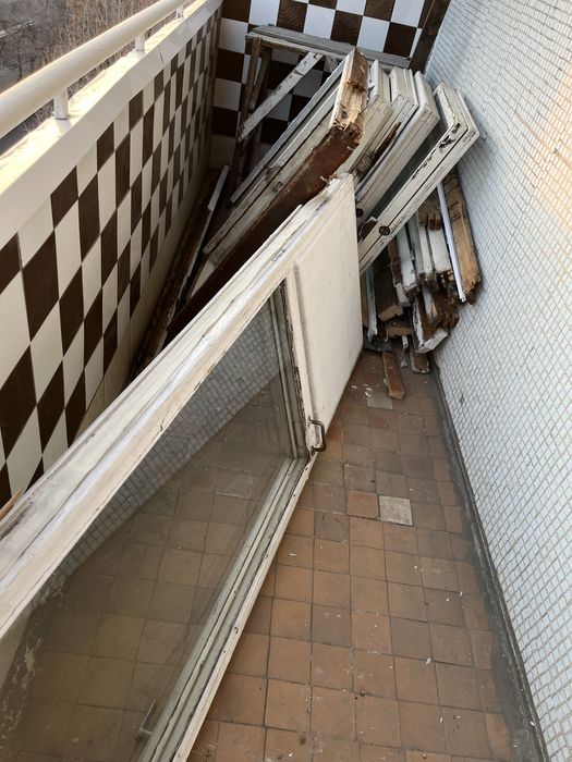 Продам окна с рамами дешево