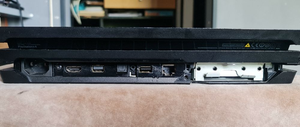 Sony Playstation 4 Pro 1Tb