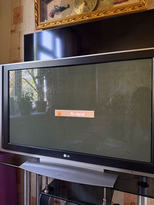 Телевизор LG Plasma, 42