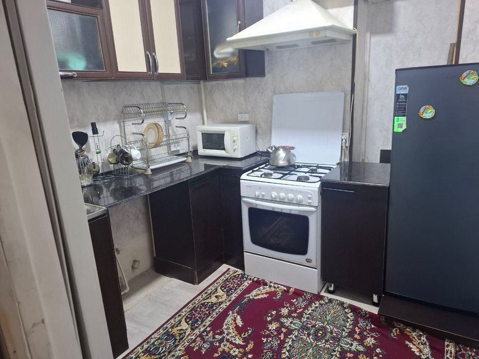 КАРШИ _ ЦЕНТР.Ор:АРОМА кафе, 2/1/5 с огородом,отдельный вход,2хона60м2