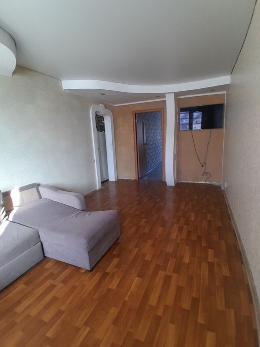 Сдаётся 2ух комнатная квартира район 8 школа