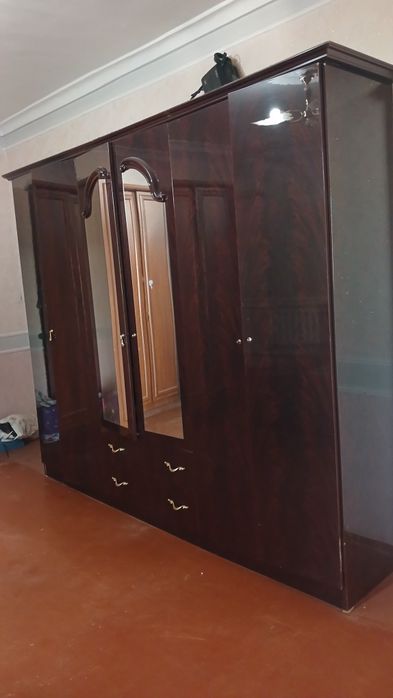 Yaxshi holatda mebel