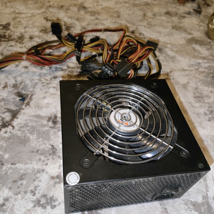 Blokpitaniya 700w va 550w yarim Modulniy