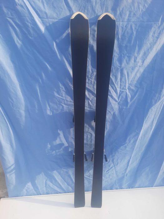 Карвинг ски  Salomon emerald 140см