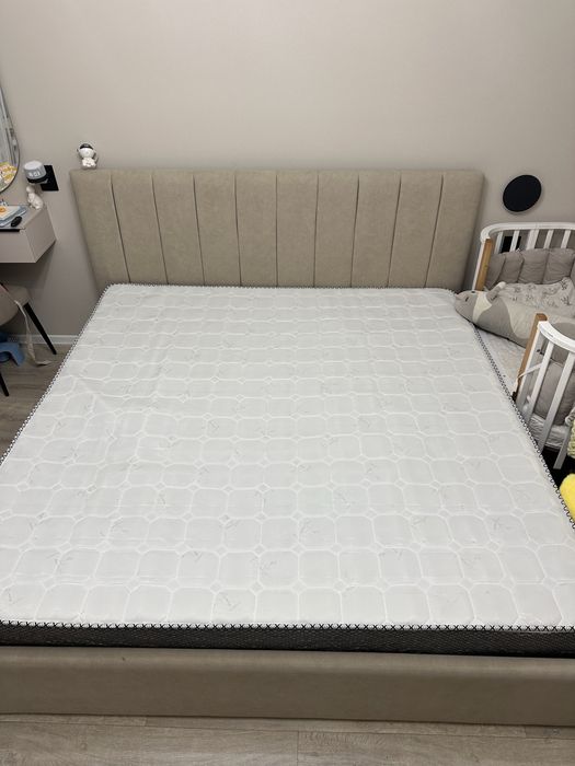 Матрас для кровати 2х2