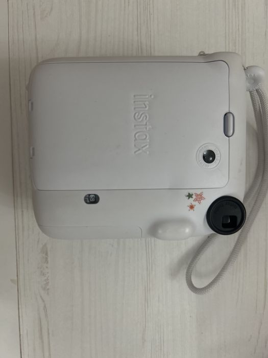 Instax mini 12 б/у