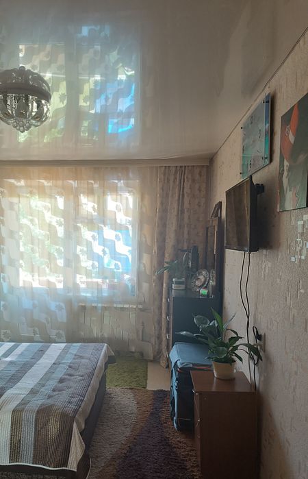 Продается 4 комнаты квартира