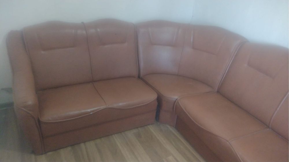 Canapea coltar extensibil cu lada + Fotoliu Piele Ecologica