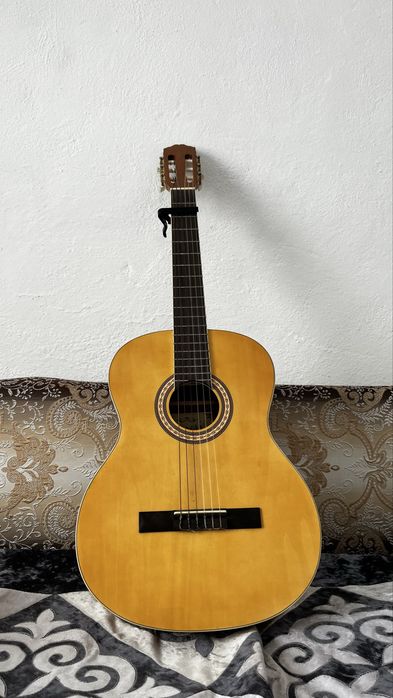 Гитара калассическая