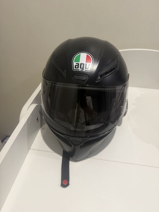 Шлем для мотоцикла AGV с гарнитурой Sena