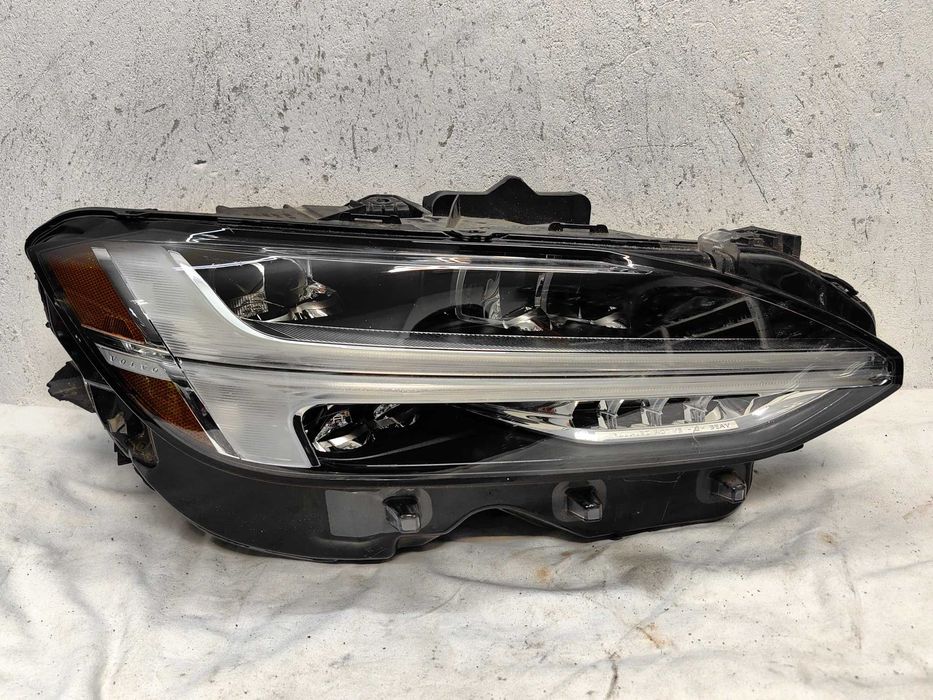 Оригинален фар Волво  Volvo V90 S90 Full Led