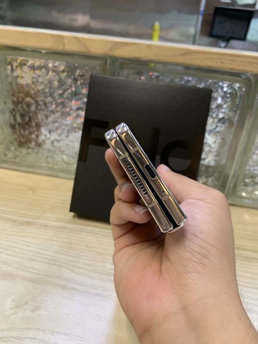 Samsung Z Fold 4