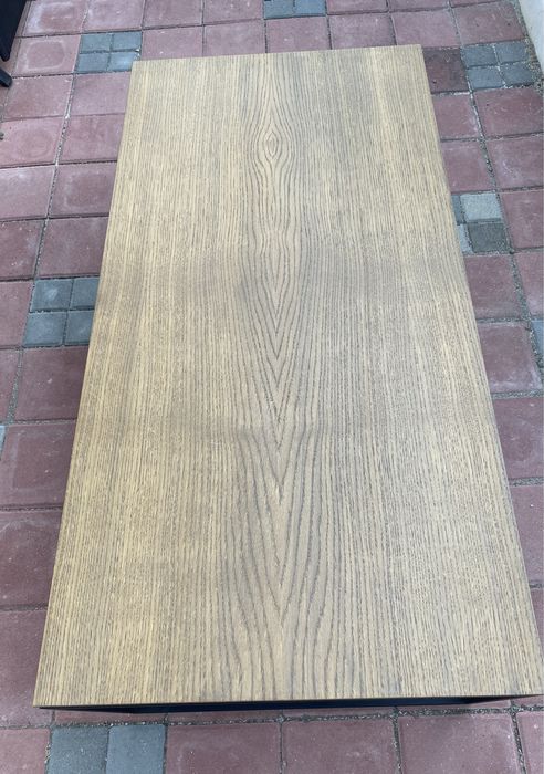 Маса холна от метал и плот