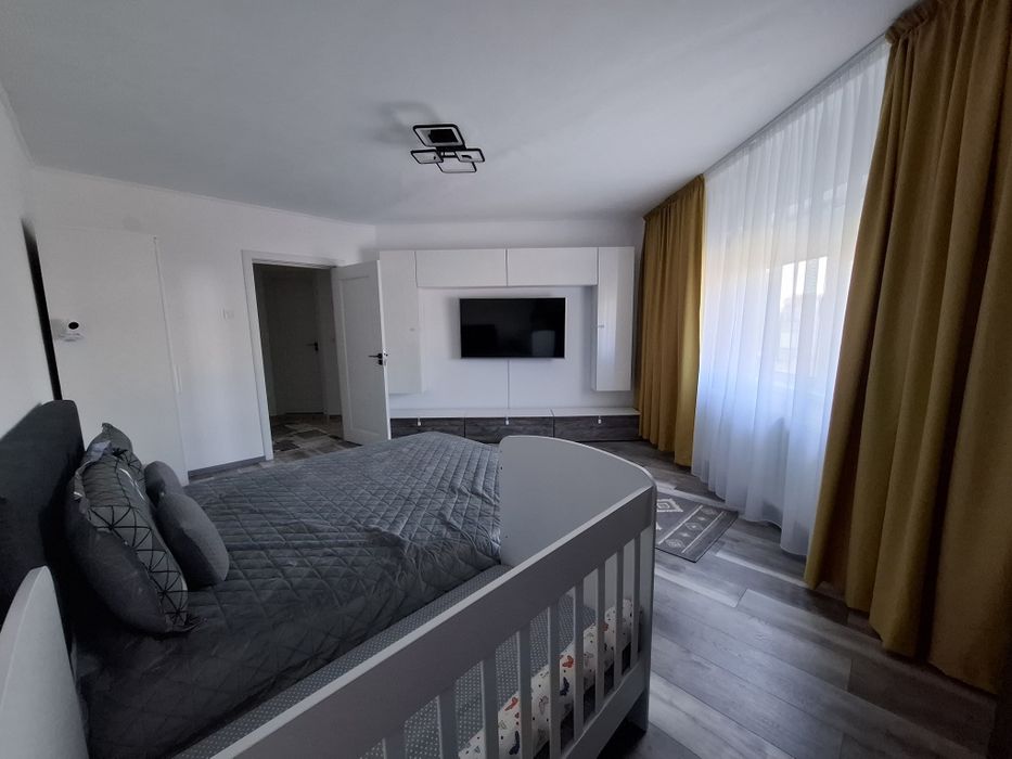 Apartament 2 camere , decomandat