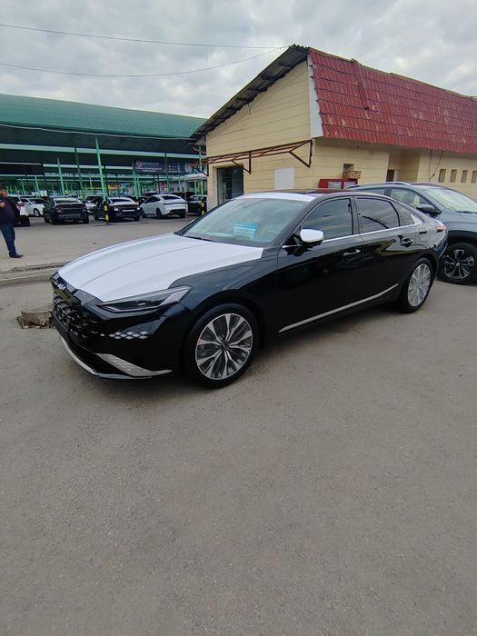 Автомобил киа к8