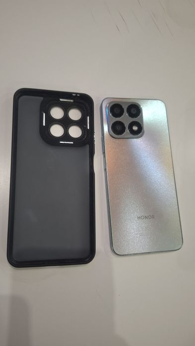 Продаю телефон Honor