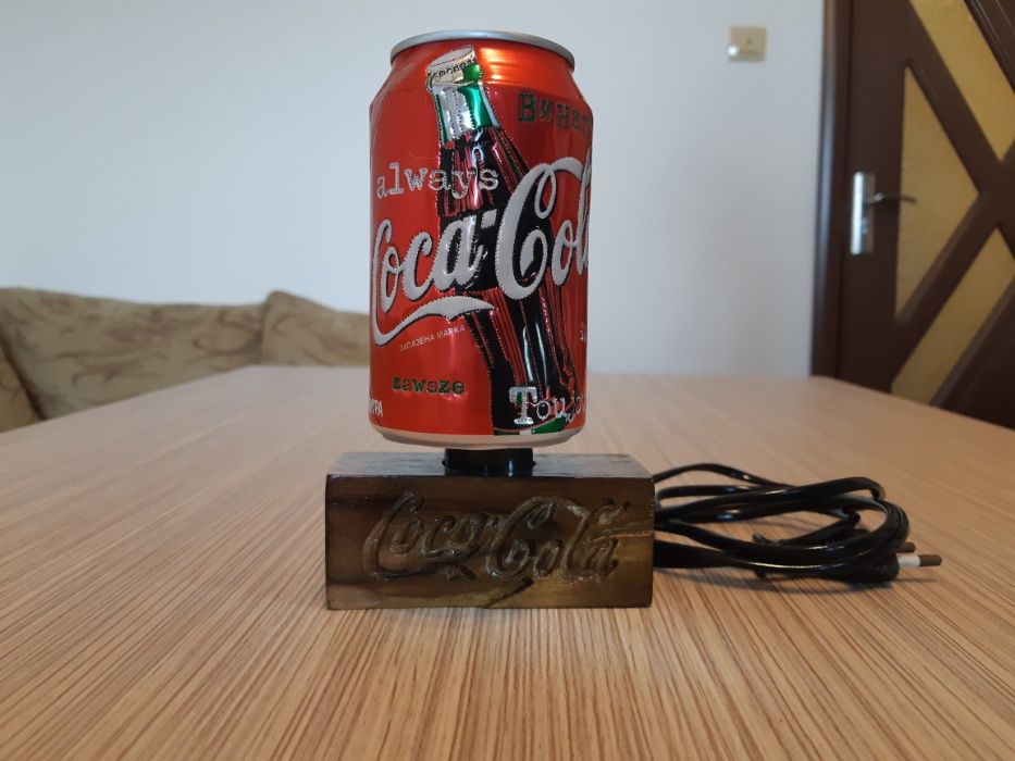 Декоративни лампи ръчна изработка на известни брандове напитки.