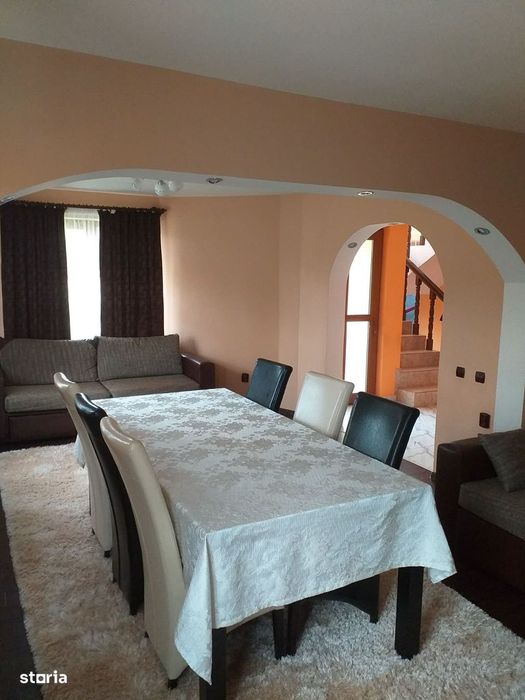 Casa De Vanzare-Carcea