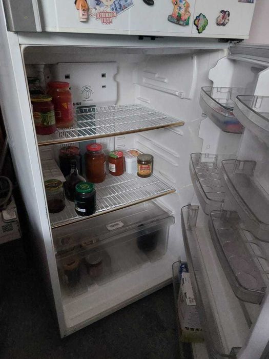 Продам холодильник National NR-B642M.